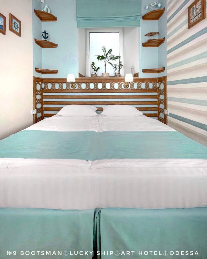 Lucky Ship Art Hotel โอเดสซา ภายนอก รูปภาพ